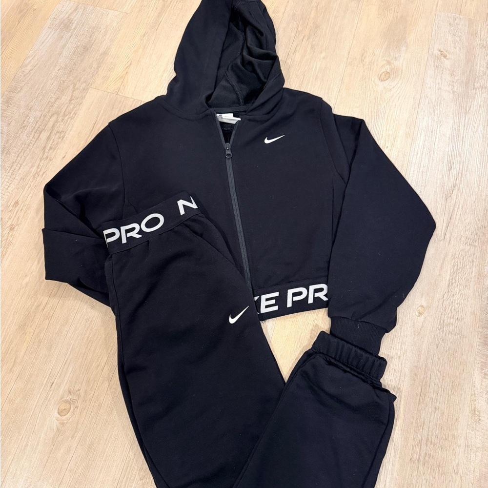 Nike Black Hoodie & Joggers Set - kids- Swoosh Active Set